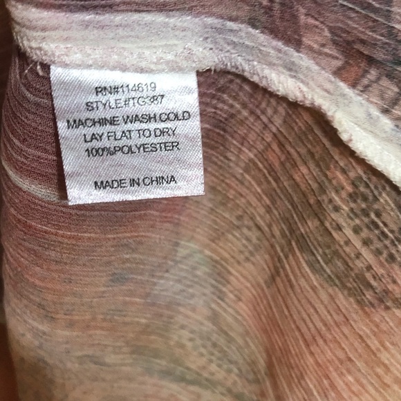 Bundle 3! Boho tops shirts - Picture 7 of 10